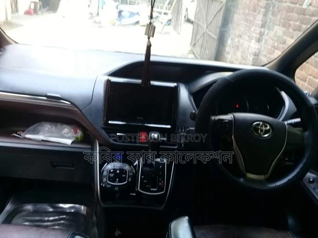 Toyota Esquire 2016 Black