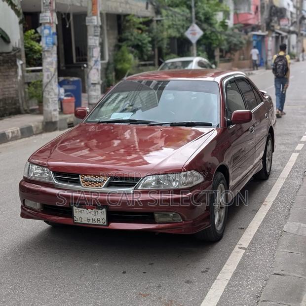 Toyota Carina 1.5 FWD Sedan 2000 Red