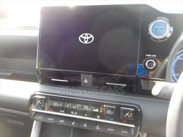Toyota Noah 2023 Pearl