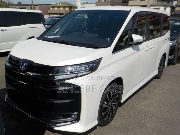 Toyota Noah 2023 Pearl
