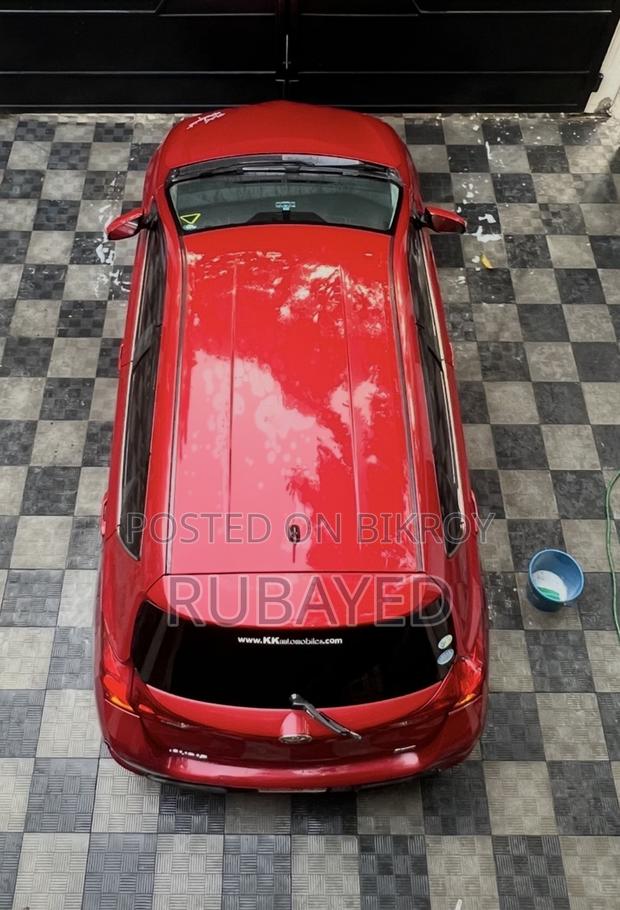 Toyota Auris 2012 Red