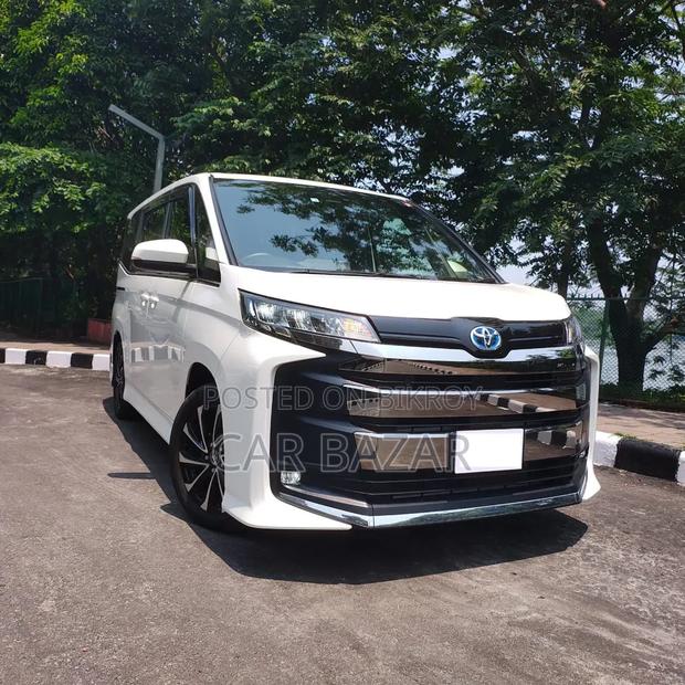 Toyota Noah 2022 Pearl