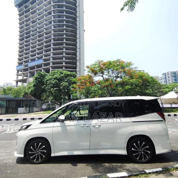 Toyota Noah 2022 Pearl