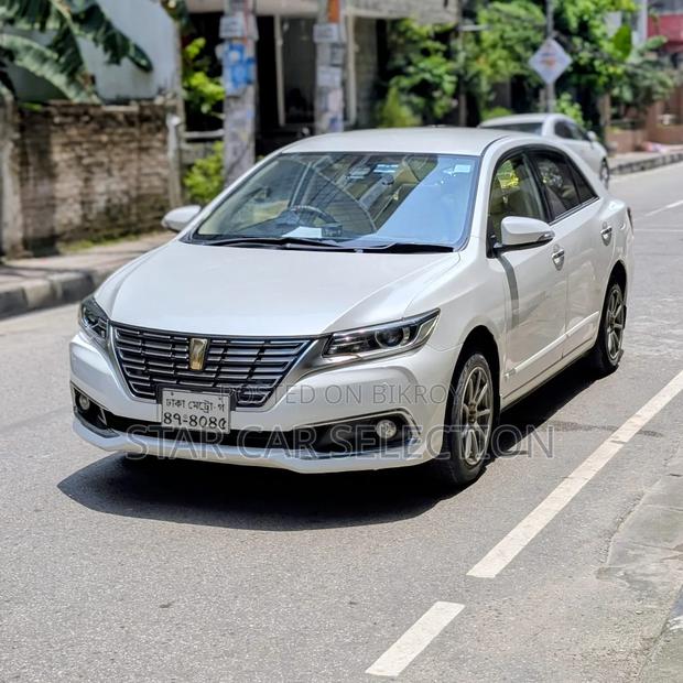 Toyota Premio 1.5 FWD 2018 Pearl