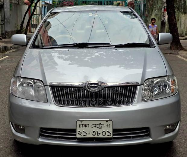 Toyota Corolla 2004 Silver