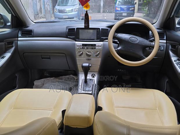 Toyota Corolla 2004 Silver