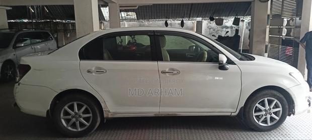 Toyota Axio 1.3 XG 2WD 2013 White