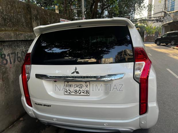 Mitsubishi Pajero 2016 Pearl