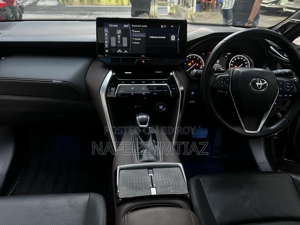 Toyota Harrier 2.0 2021 Black