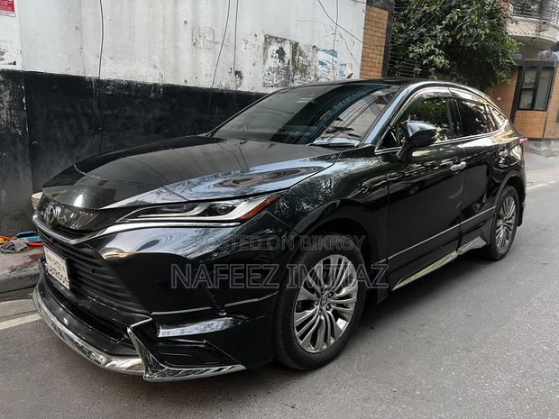 Toyota Harrier 2.0 2021 Black