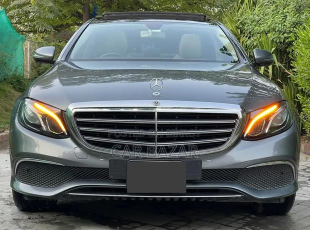 Mercedes-Benz E200 2020 Gray