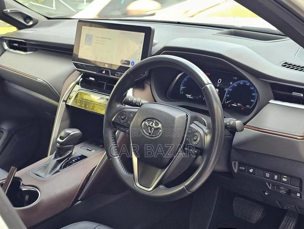 Toyota Harrier Hybrid Z 2023 Pearl