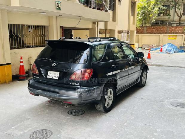 Toyota Harrier 3.0 V6 4WD 1999 Black