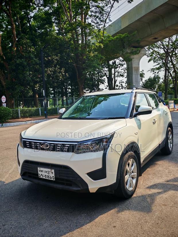 Mahindra XUV500 2020 White