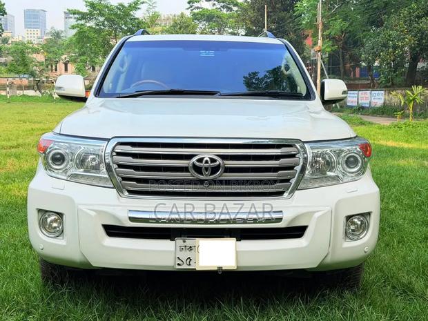 Toyota Land Cruiser 4.5 V8 VXR 2015 White