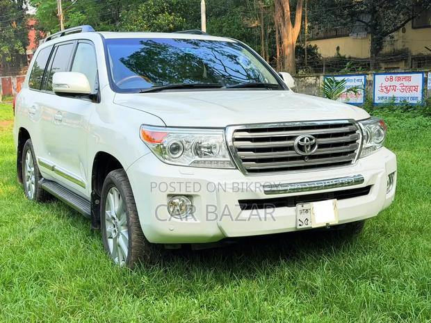 Toyota Land Cruiser 4.5 V8 VXR 2015 White