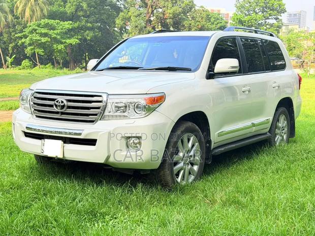 Toyota Land Cruiser 4.5 V8 VXR 2015 White