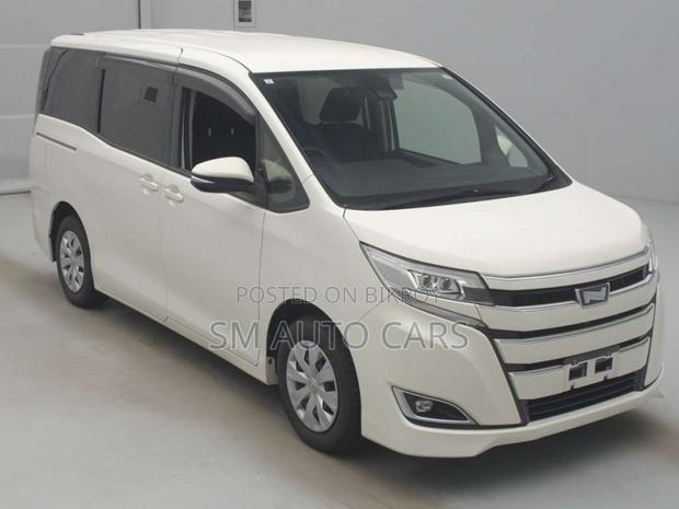 Toyota Noah 2.0 FWD (8 Seater) 2021 White