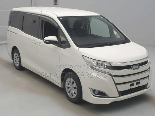 Toyota Noah 2.0 FWD (8 Seater) 2021 White