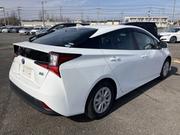 Toyota Prius 2021 White for sale