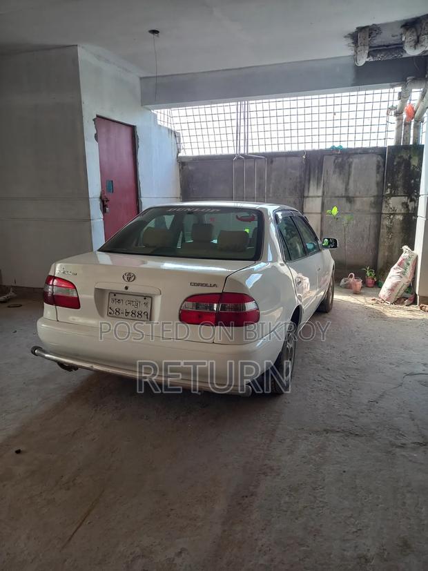 Toyota Corolla Automatic 1999 White