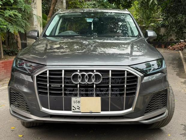 Audi Q7 Premium Plus 2022 Gray