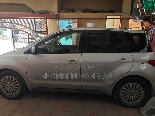 Toyota IST 2004 Silver
