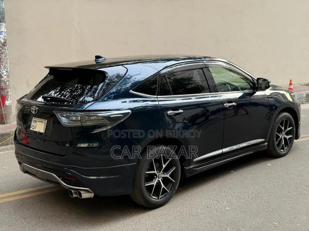 Toyota Harrier 2.0 2016 Black