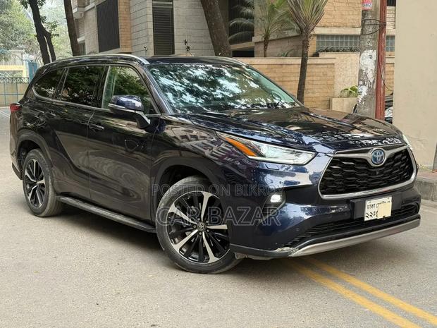 Toyota Highlander 2022 Blue
