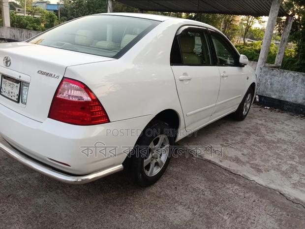 Toyota Corolla 2005 White