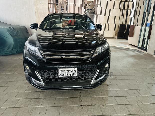 Toyota Harrier 2.0 2015 Black