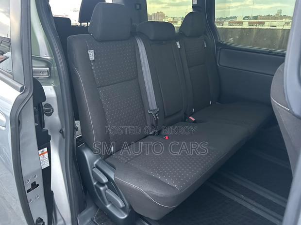 Toyota Noah 2021 Silver