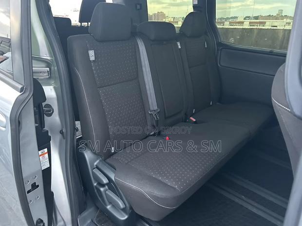 Toyota Noah 2021 Silver