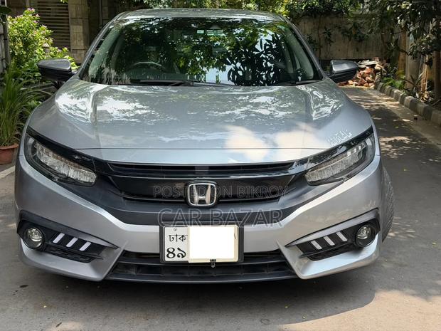 Honda Civic EX Sedan 2018 Silver