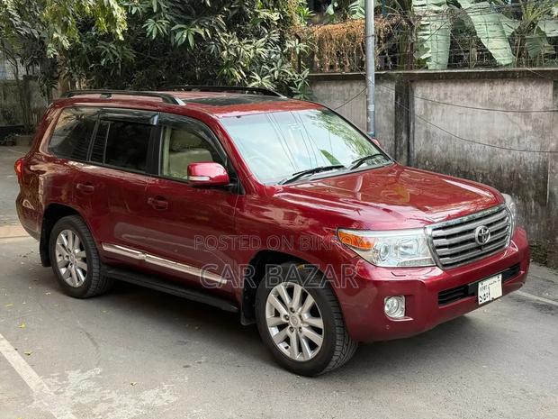 Toyota Land Cruiser 4.5 V8 VXR 2012 Maroon
