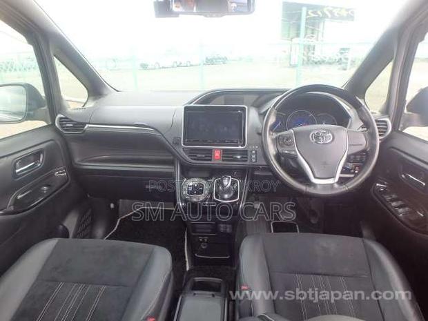 Toyota Esquire 2020 Black