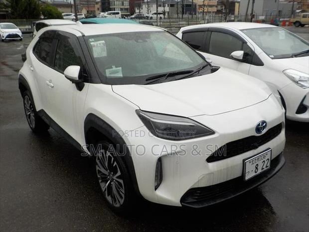 Toyota Yaris Cross 1.5 Hybrid FWD 2022 Pearl