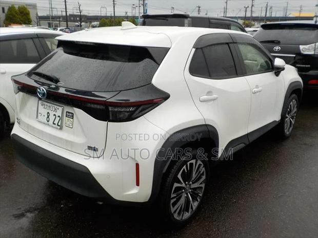 Toyota Yaris Cross 1.5 Hybrid FWD 2022 Pearl