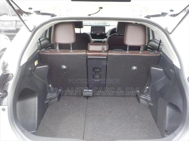 Toyota Yaris Cross 1.5 Hybrid FWD 2022 Pearl