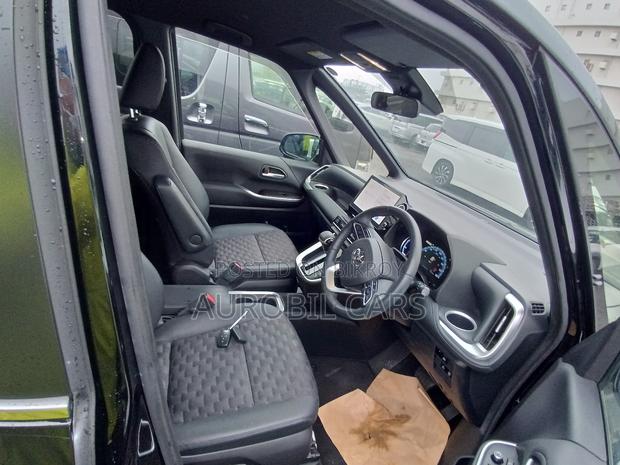 Toyota Voxy 2022 Black