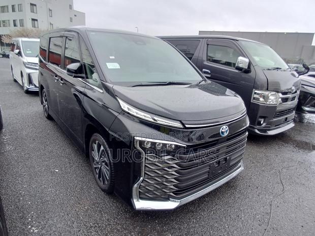 Toyota Voxy 2022 Black