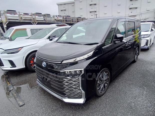 Toyota Voxy 2022 Black