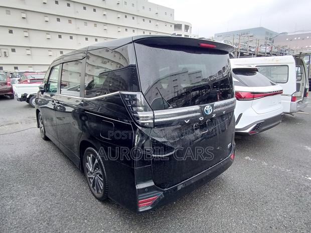 Toyota Voxy 2022 Black