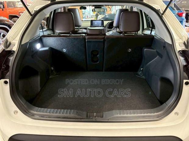 Toyota Yaris Cross 1.5 Hybrid FWD 2021 Pearl