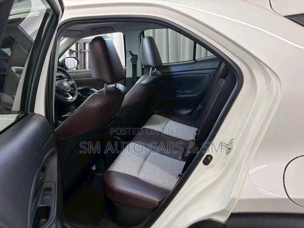 Toyota Yaris Cross 1.5 Hybrid FWD 2021 Pearl