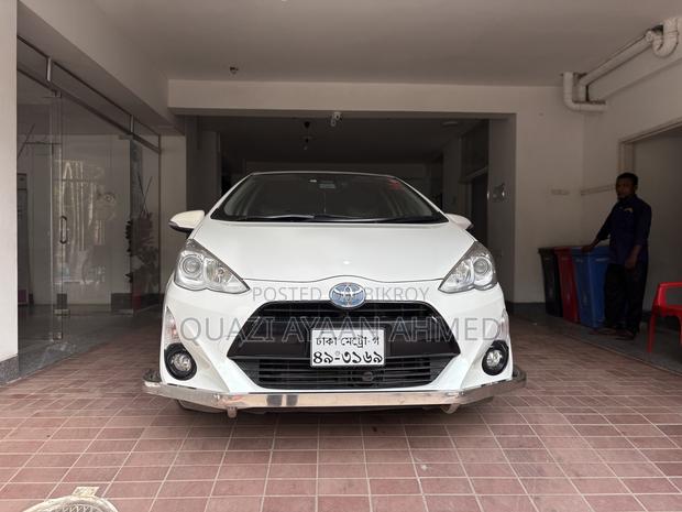 Toyota Aqua 2017 White