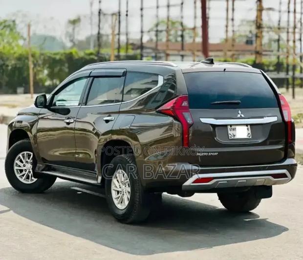 Mitsubishi Pajero 2019 Gray