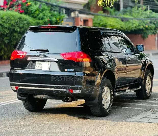 Mitsubishi Pajero 2015 Black
