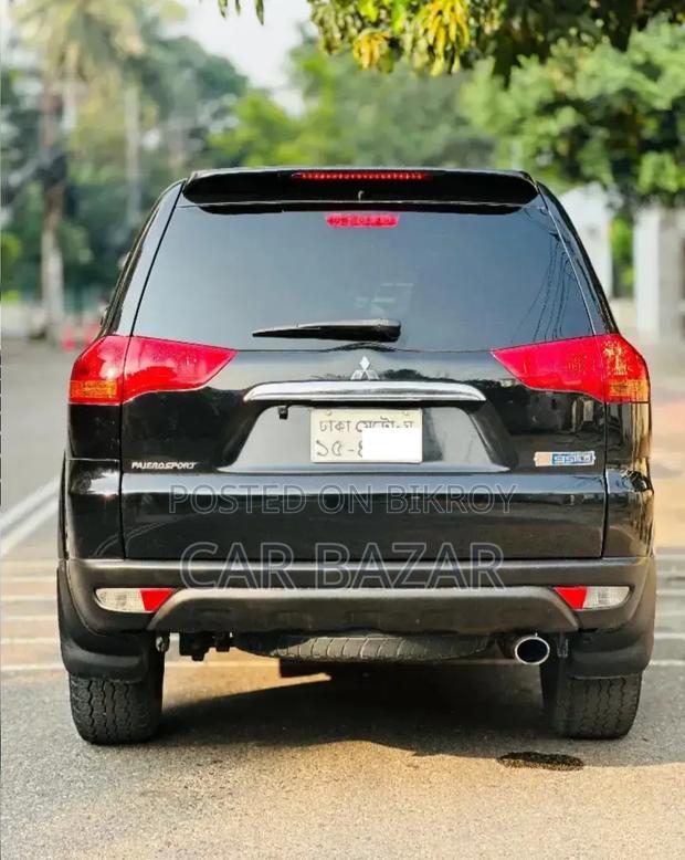 Mitsubishi Pajero 2015 Black