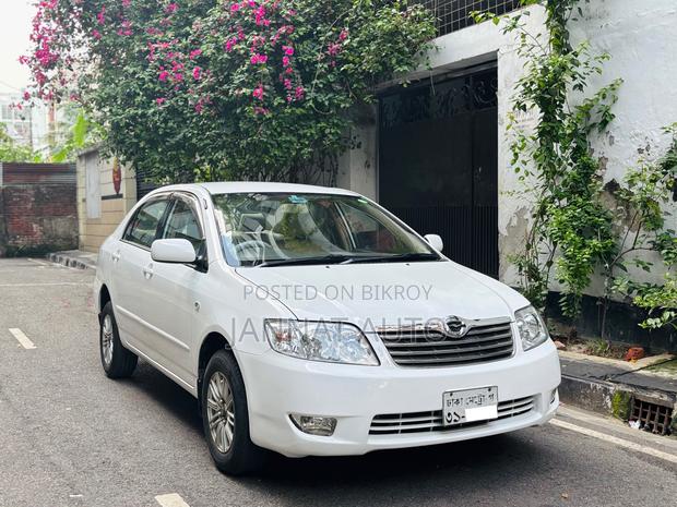 Toyota Corolla 2005 White